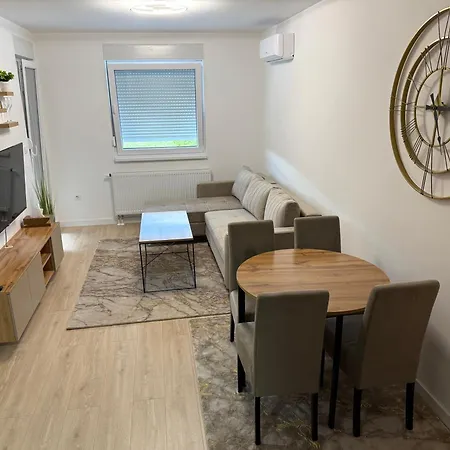 Premium Апартаменты *